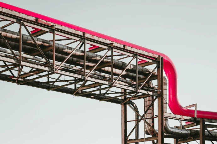 Industriële leidingstructuur voor pompinstallatie